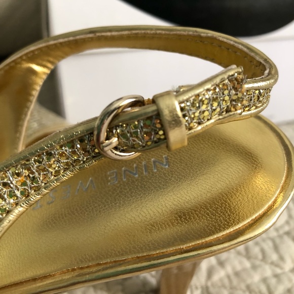 Nine West, 3” Heels, size 7 - Gold - Picture 4 of 5
